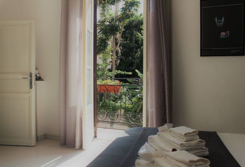 تختخواب و صبحانه Bed&book Palazzo Cutelli