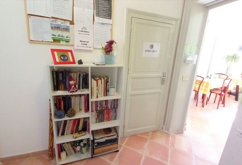 تختخواب و صبحانه Bed&book Palazzo Cutelli