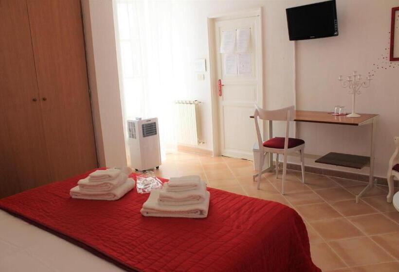 تختخواب و صبحانه Bed&book Palazzo Cutelli