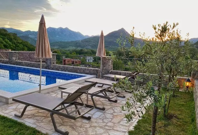 هتل Eco Villas Merak