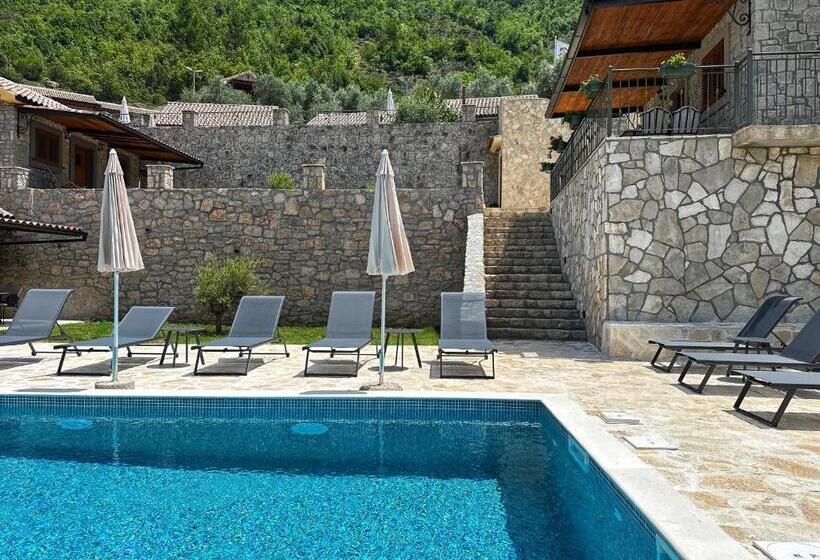 هتل Eco Villas Merak