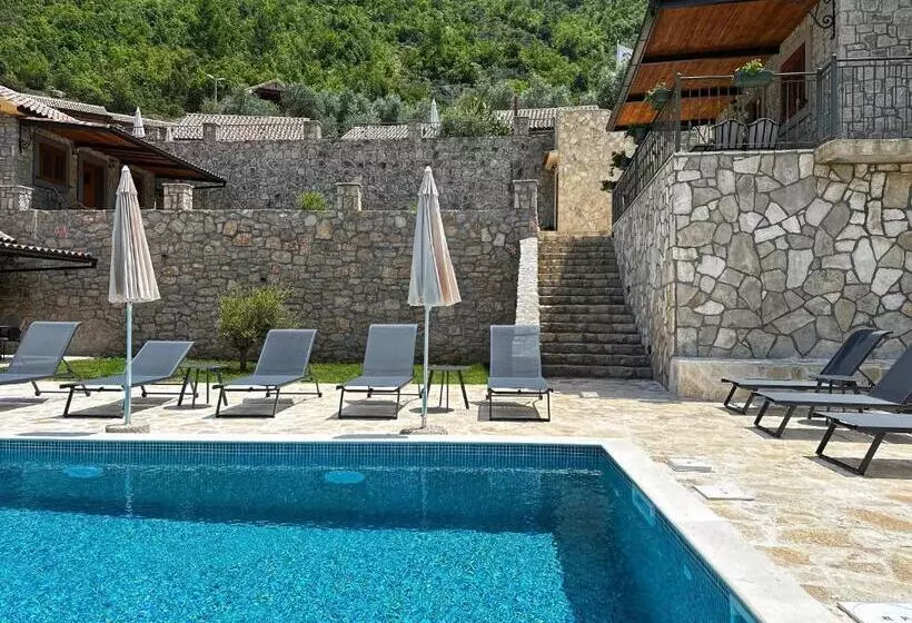 هتل Eco Villas Merak