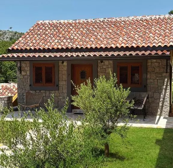 هتل Eco Villas Merak