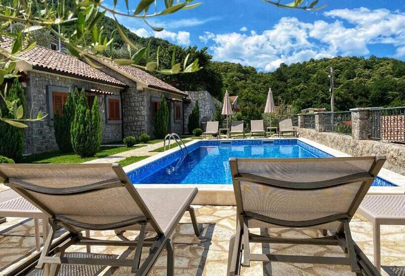 هتل Eco Villas Merak