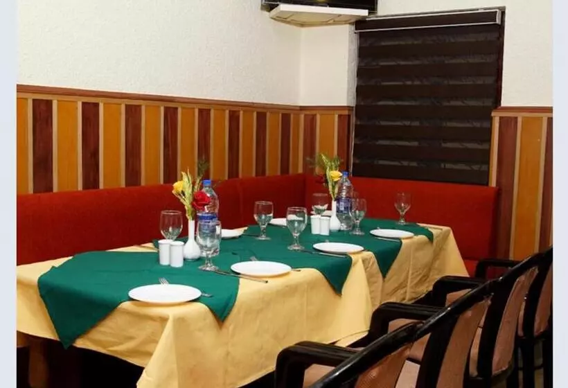 ホテル Sasthapuri