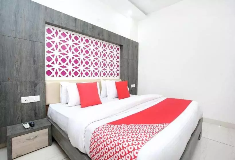 Oyo 14790 Hotel Destiny Inn