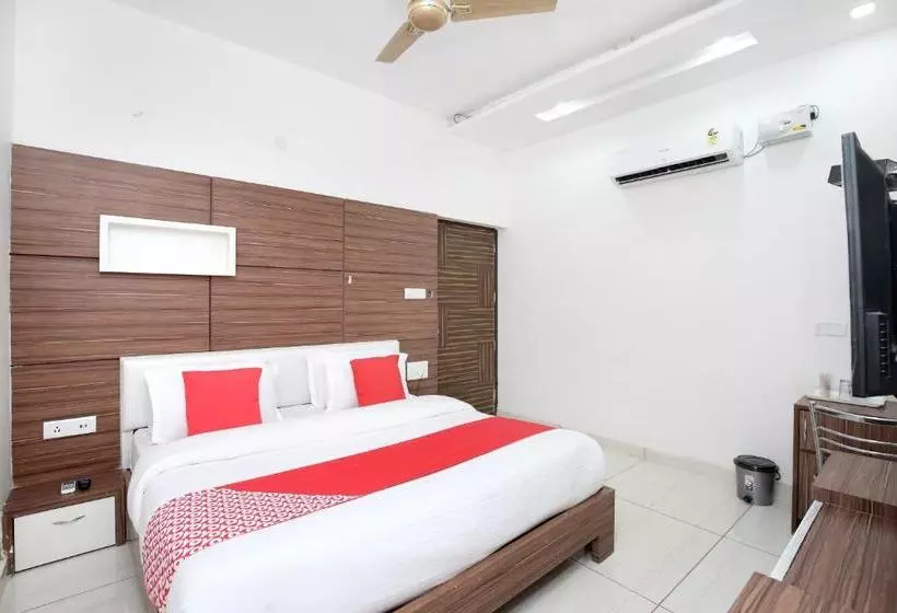 Oyo 14790 Hotel Destiny Inn