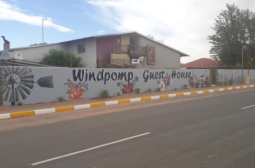 پانسیون Die Windpomp Guesthouse