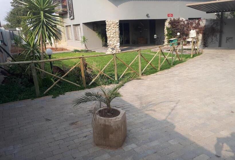 پانسیون Die Windpomp Guesthouse