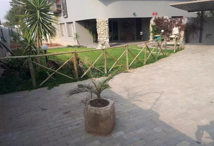 پانسیون Die Windpomp Guesthouse