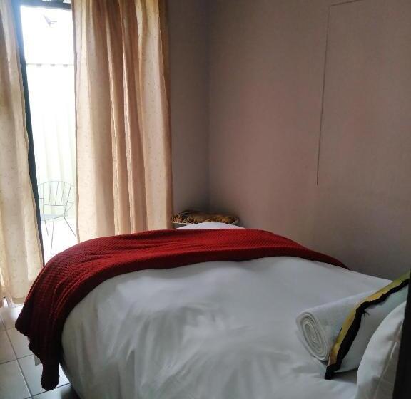 پانسیون Die Windpomp Guesthouse