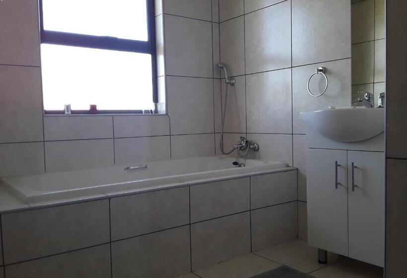 پانسیون Die Windpomp Guesthouse