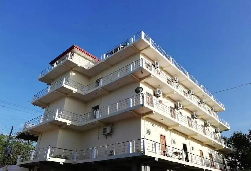 هتل Hero Palace