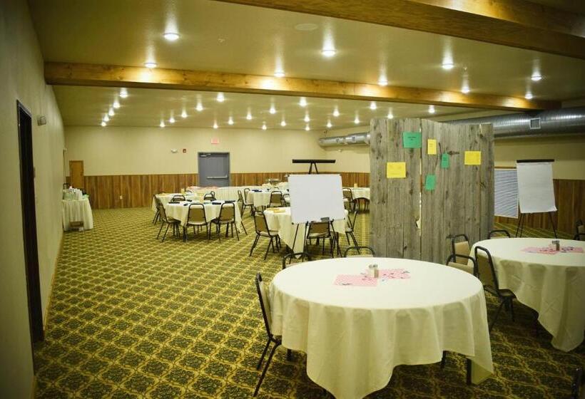 فندق Newcastle Lodge & Convention Center