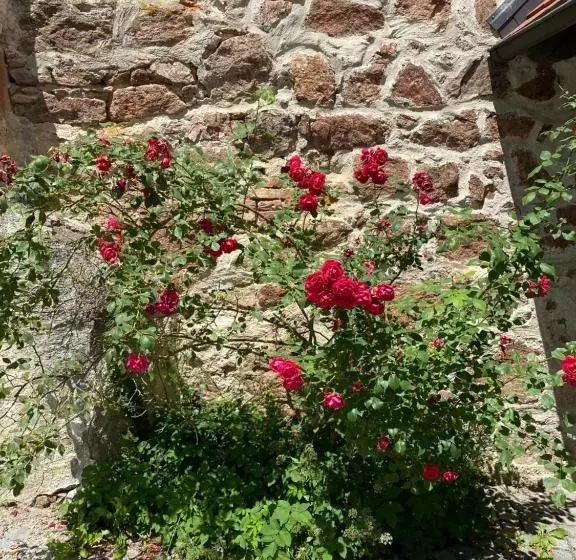 Majatalo Gästehaus Mälzerei Auf Schloss Neuburg Am Inn