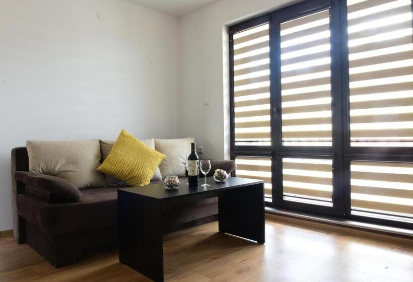 فندق Active Apartments