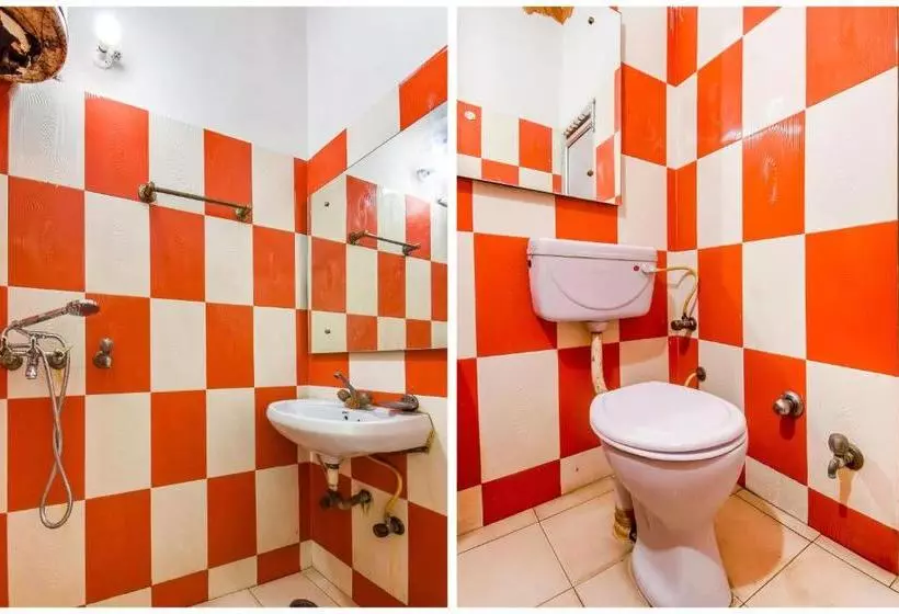 ホテル Gurumehar Residency