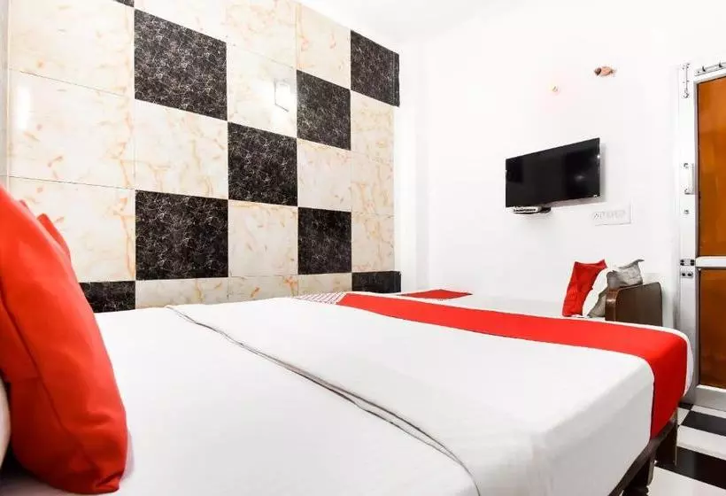 ホテル Gurumehar Residency