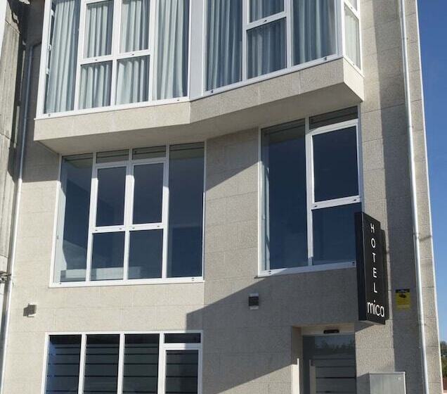هتل Mica