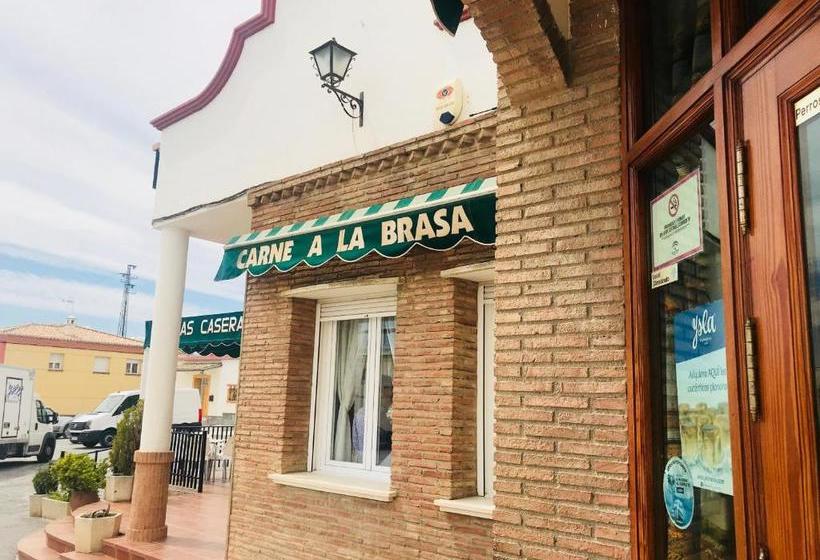 펜션 Hostal Restaurante Ecuador