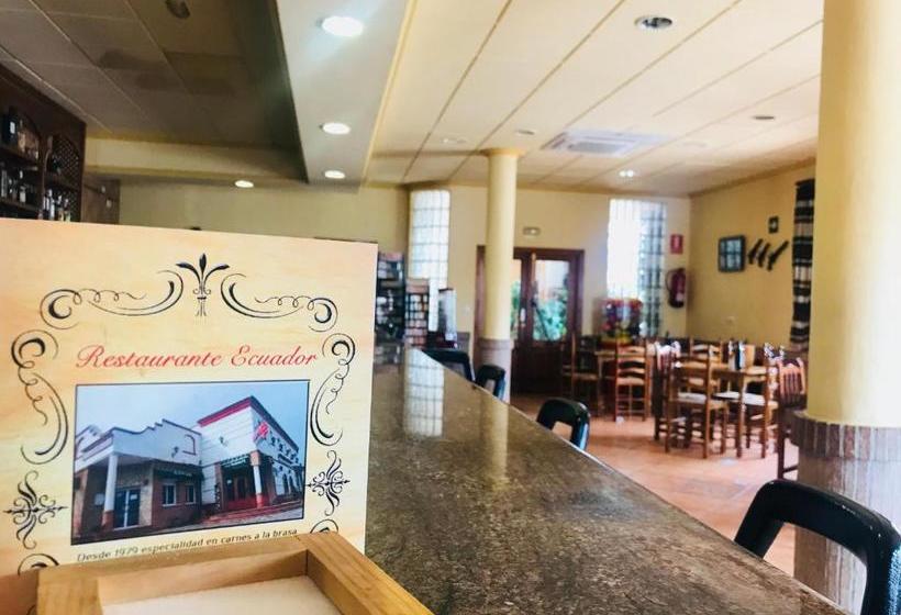 펜션 Hostal Restaurante Ecuador