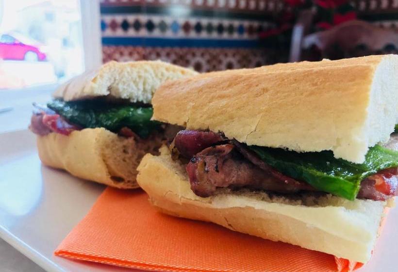 펜션 Hostal Restaurante Ecuador