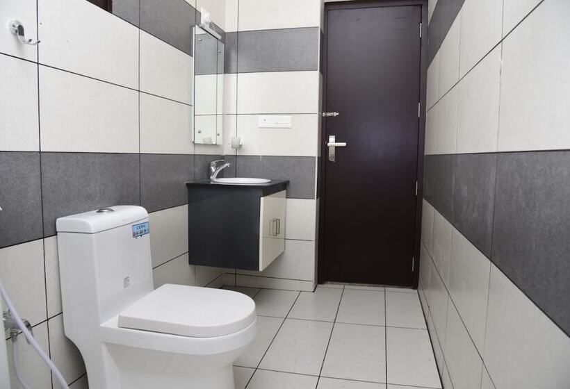 Kurort Albisville Hilltop Mansion