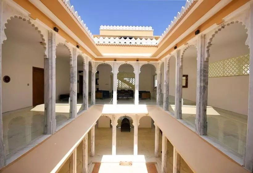 ホテル Fateh Safari Suites By Fateh Collection