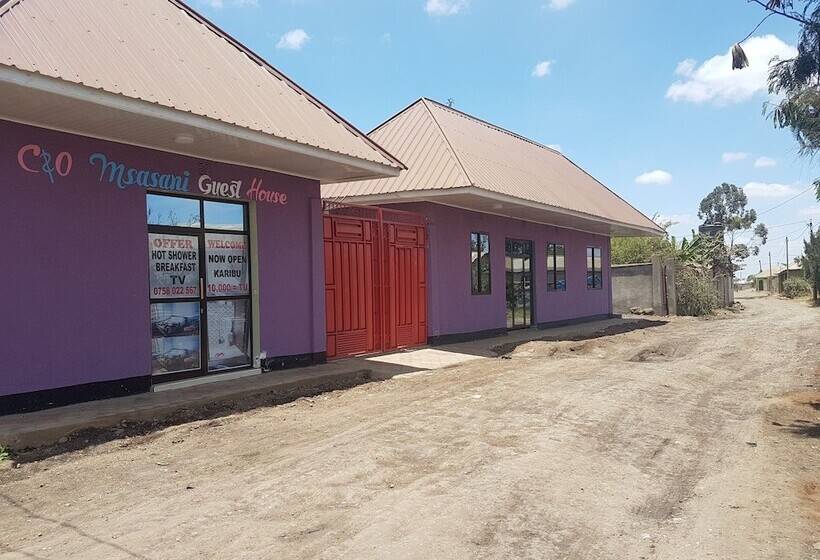 پانسیون Co Msasani Guest House