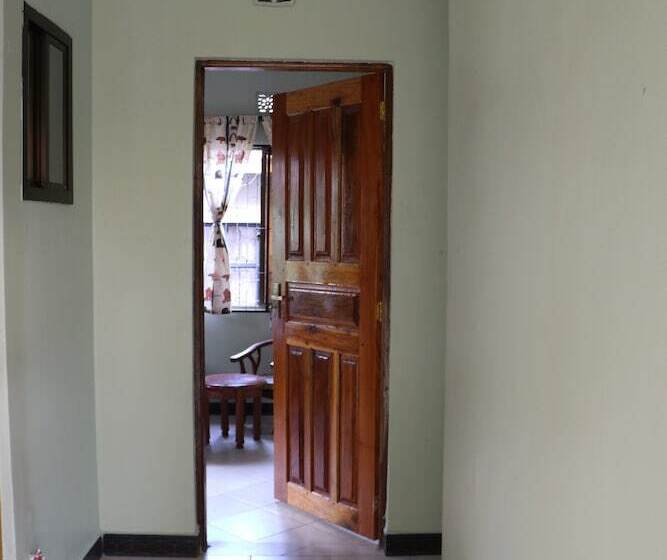 پانسیون Co Msasani Guest House