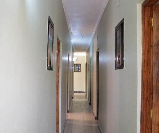 پانسیون Co Msasani Guest House