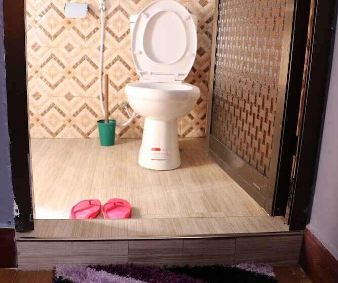 پانسیون Co Msasani Guest House