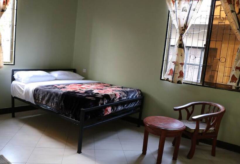 پانسیون Co Msasani Guest House