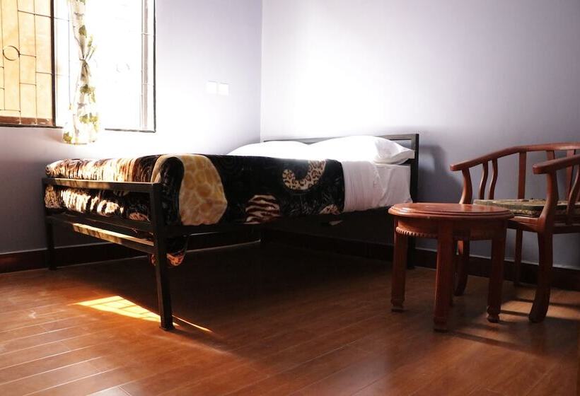 پانسیون Co Msasani Guest House