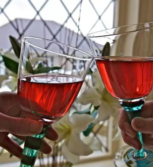 تختخواب و صبحانه Heatherlea