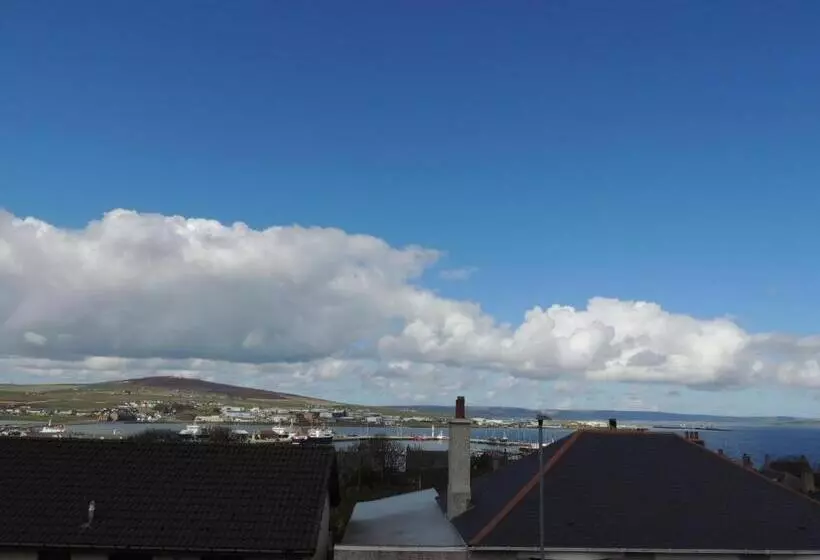 تختخواب و صبحانه Heatherlea