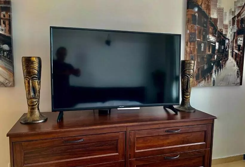 Luxurious Beach Apartment