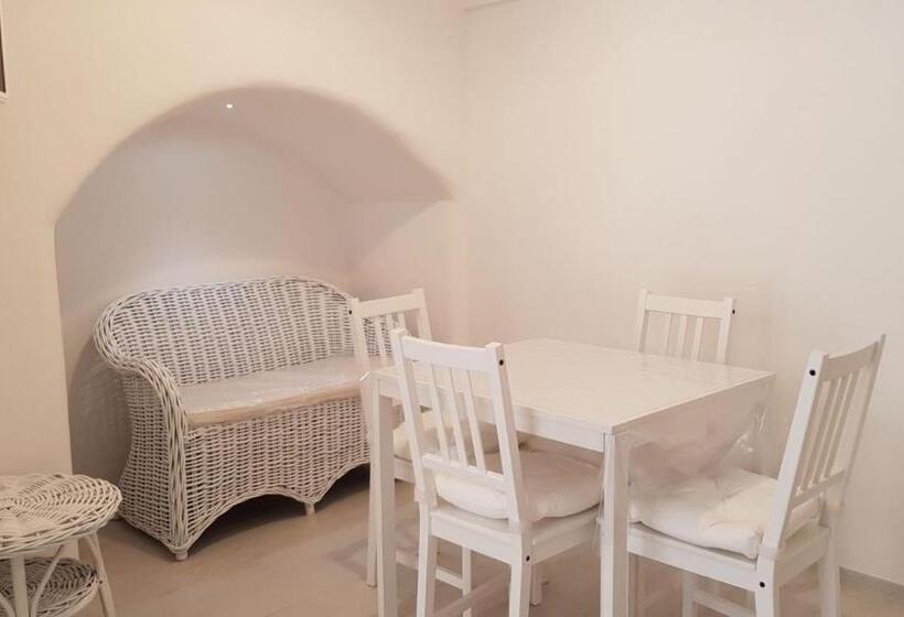 پانسیون Sirenè