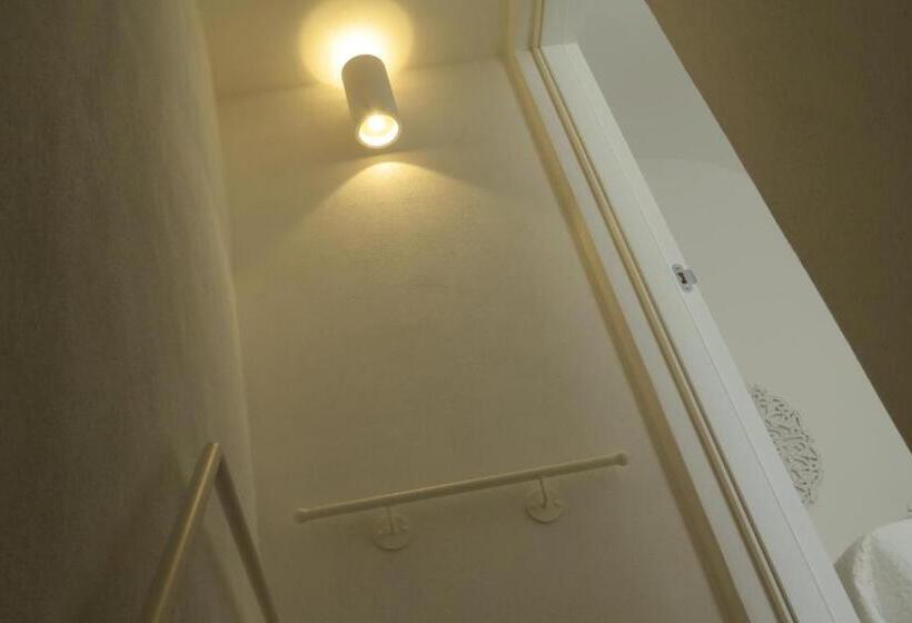 پانسیون Sirenè