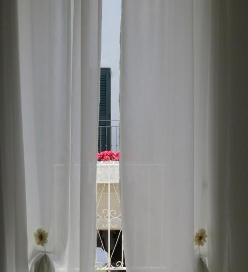 پانسیون Sirenè