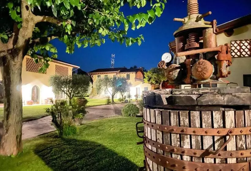 هتل Agriturismo Bitturelli