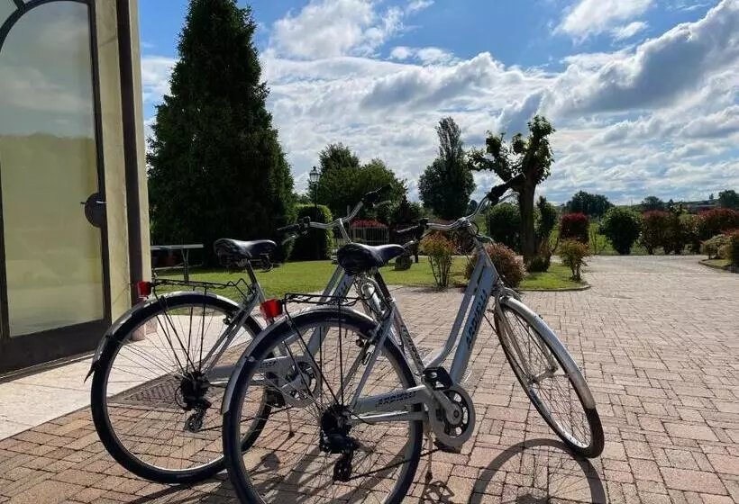 هتل Agriturismo Bitturelli