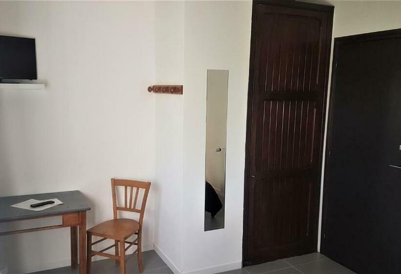 Pensione Corsica Paddock