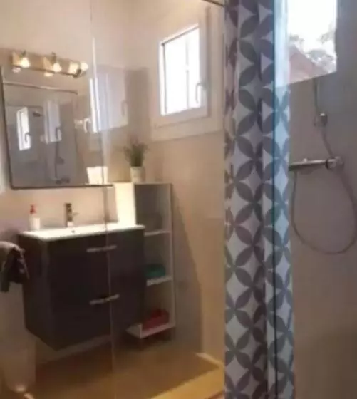 پانسیون Corsica Paddock