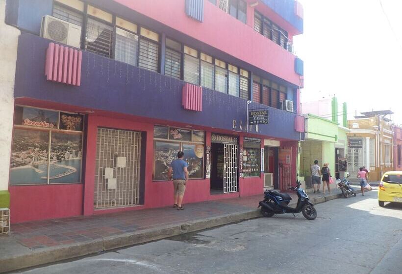 پانسیون Hostal El Exito