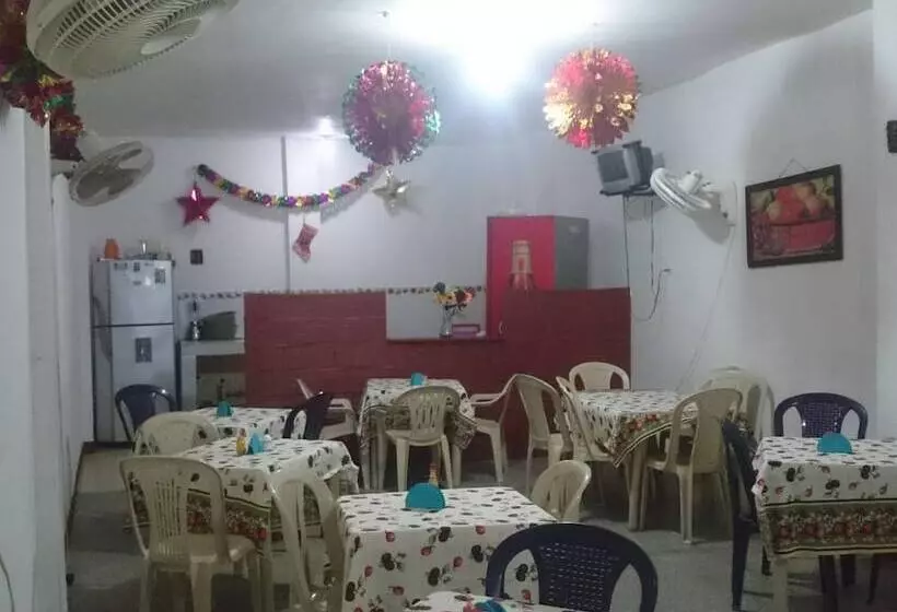 ペンション Hostal El Exito