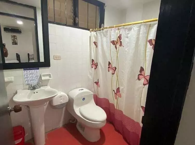 ペンション Hostal El Exito