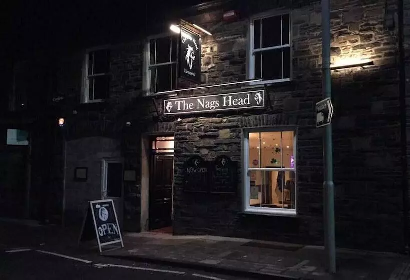 تختخواب و صبحانه Nags Head Pub