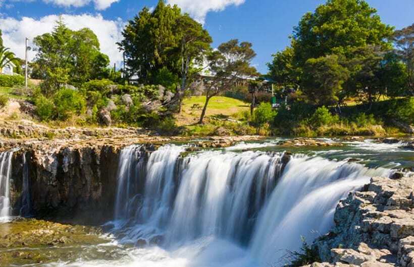 汽车旅馆  Riverside Lodge Paihia