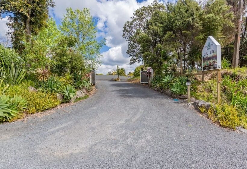 汽车旅馆  Riverside Lodge Paihia